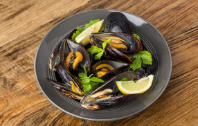 Thai Steamed Mussels