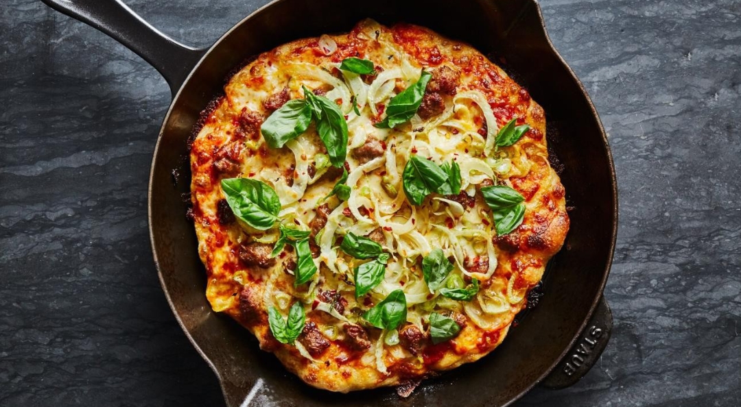 Cast-Iron Pizza with Fennel and Sausage